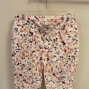 Chico's White Floral Stretch pants